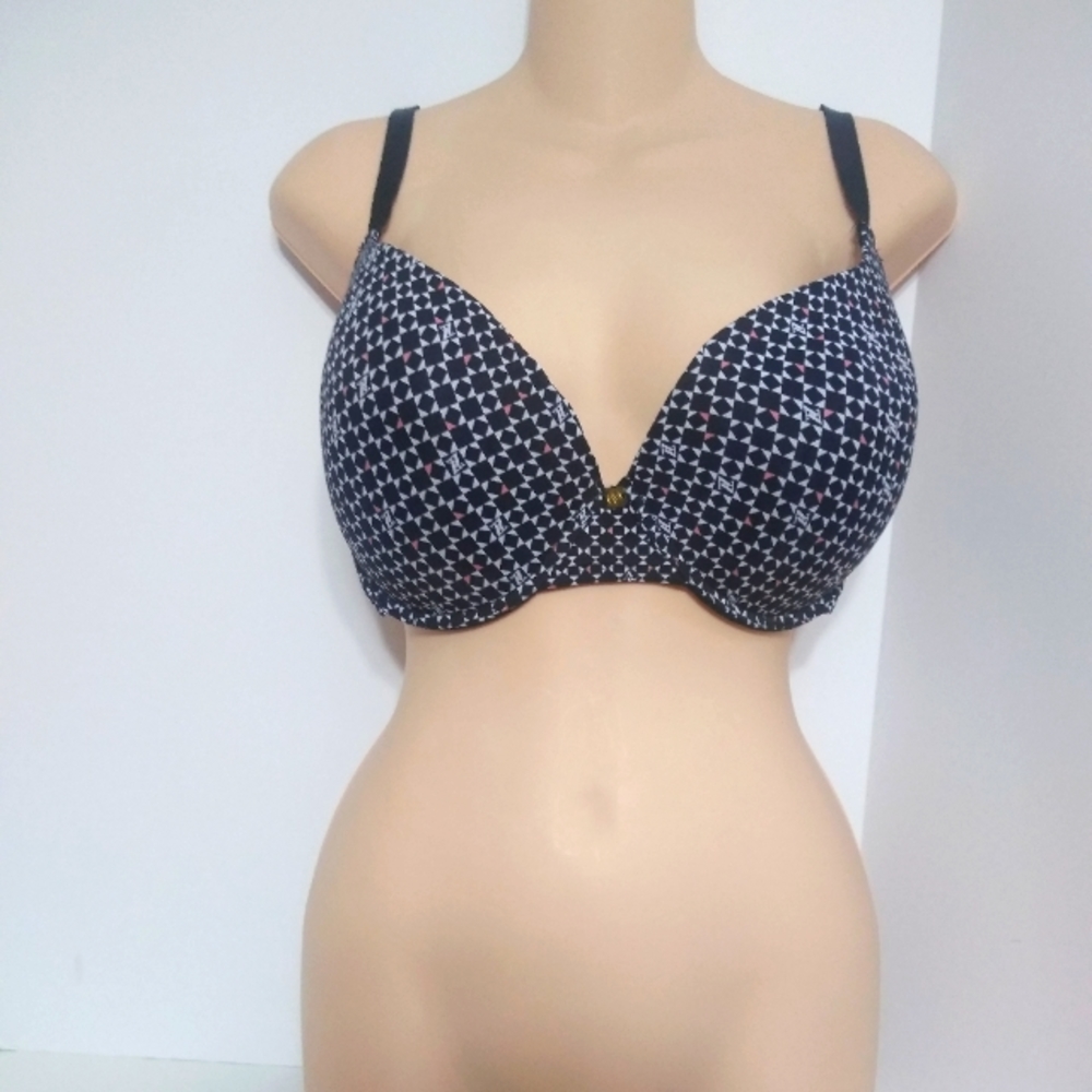Adrienne Vittadini Under Wire Padded Bra 38DD #90410 Black, Red and White.